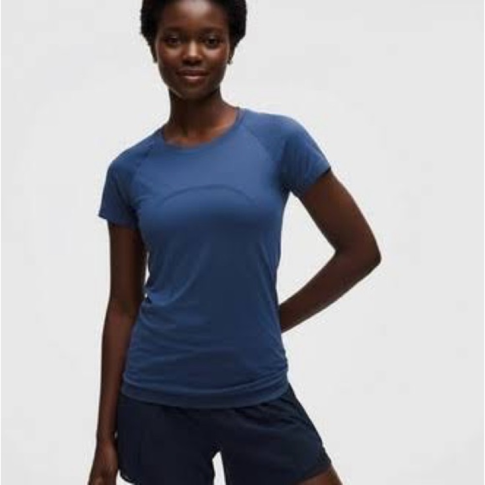 lululemon athletica Blue Twill Swiftly Short Sleeve Tee-Hip length
